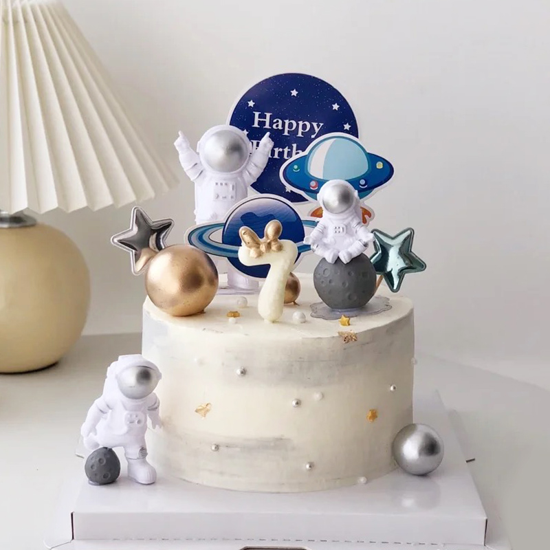 Astronaut Cake Topper For Oute - Resin Art Alphabet 评论和价格
