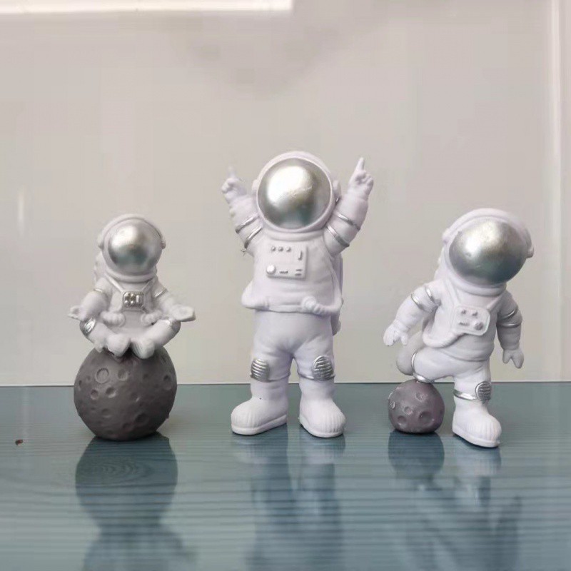 Astronaut Cake Topper For Oute - Resin Art Alphabet 评论和价格